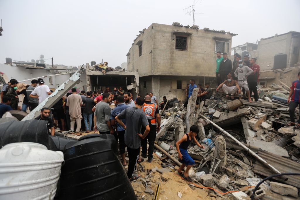 Palestinians break into Gaza UN aid warehouses as toll tops 8,000, Israel-Palestine conflict News