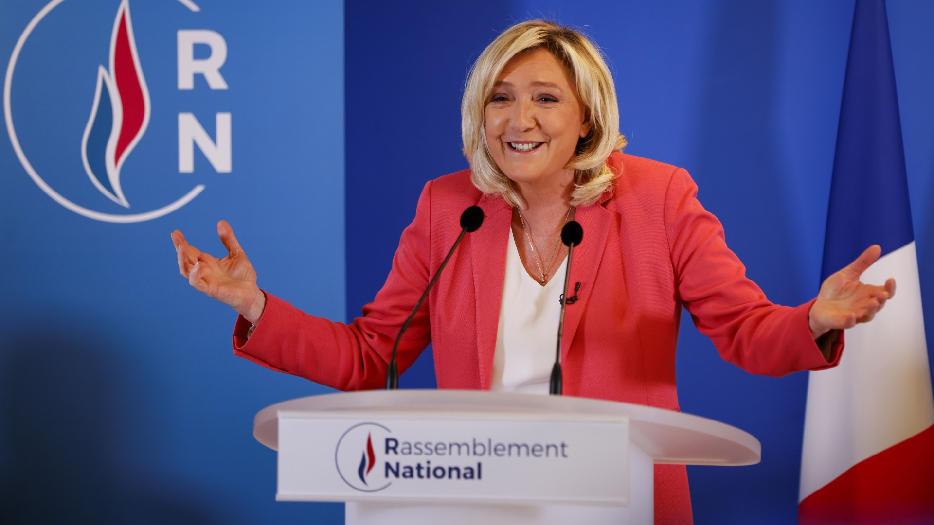Le Pen feud deepens as French far-right leader's niece withdraws