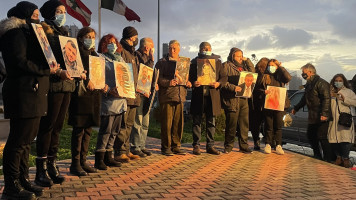 Family members of the victims of the Bierut port explosion gather to commemorate the 18th month anniversary. [William Christou/TNA]