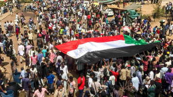 sudan crowd flag  afp