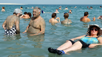 Israeli tourists Dead SEA GETTY