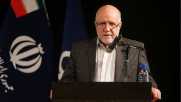 Iran's Oil Minister Bijan Zanganeh speaking in Tehran