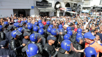 Algeria oil protest - Anadolu