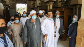 Muslim worshippers in masks in Cairo[Getty Images]