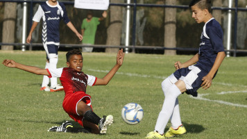 Iranian children football -- AFP 