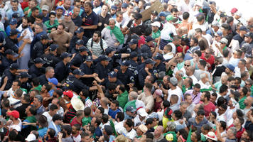 Algeria protests -- Anadolu