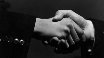 Handshake [Hulton Archive]