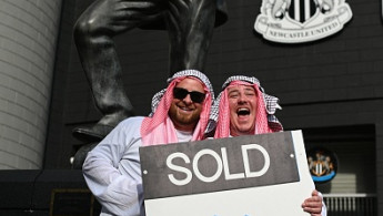 Newcastle football fans wear Arab dressing