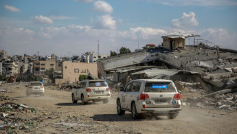 Aid convoys drive through war-torn Gaza