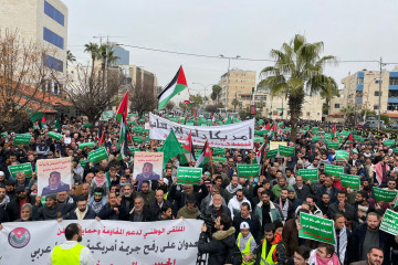 Why are activists blocking "treasonous" Jordan-Israel bridge?