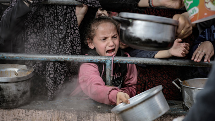 Food aid to families displaced to Southern Gaza amid Israeli attacks