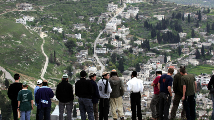 UK announces new sanctions against Israeli settlers [Getty]