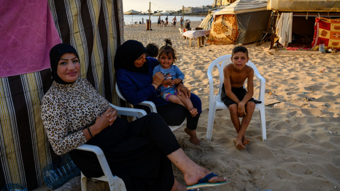 Displacement_Beirut_Beach