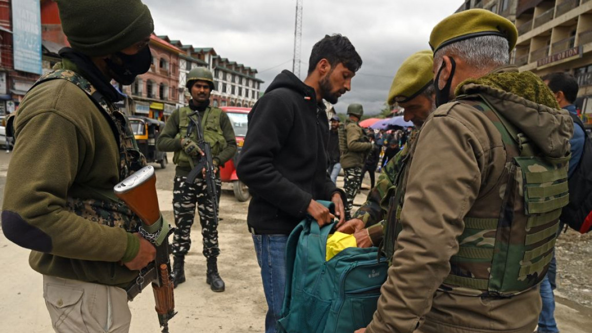 Gunmen Kill Five Indian Soldiers In Kashmir