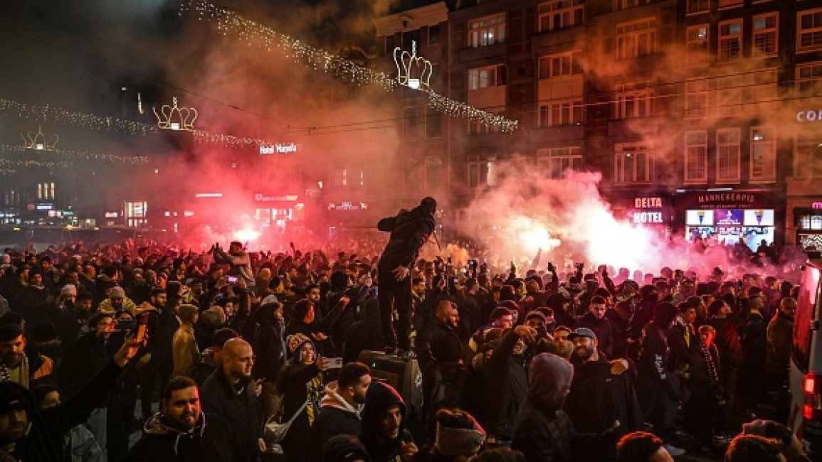 Pro-Israel Maccabi fans stage demonstration in Amsterdam, at least t