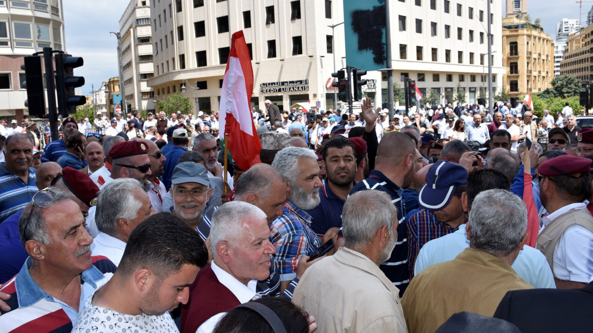 lebanon central bank protest soldiers getty